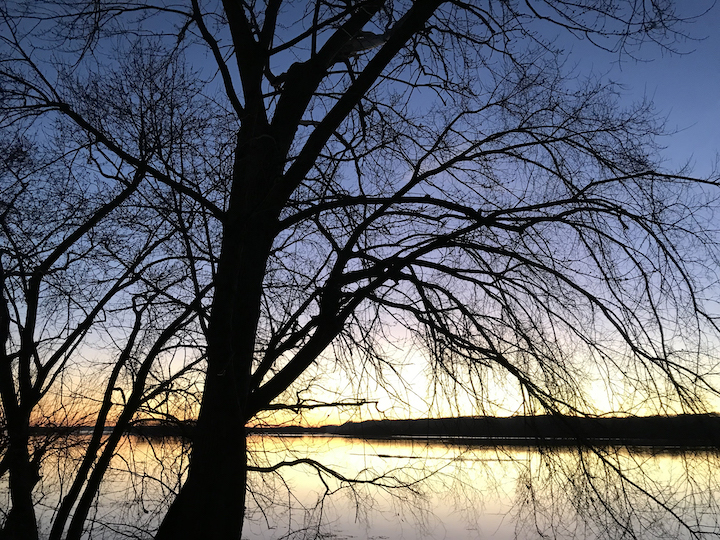 A view of the sunset on the Mississippi River